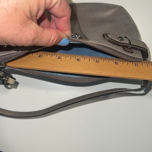 Coach Gray Signature C Logo Leather Wristlet Handbag - Picture 12 of 14